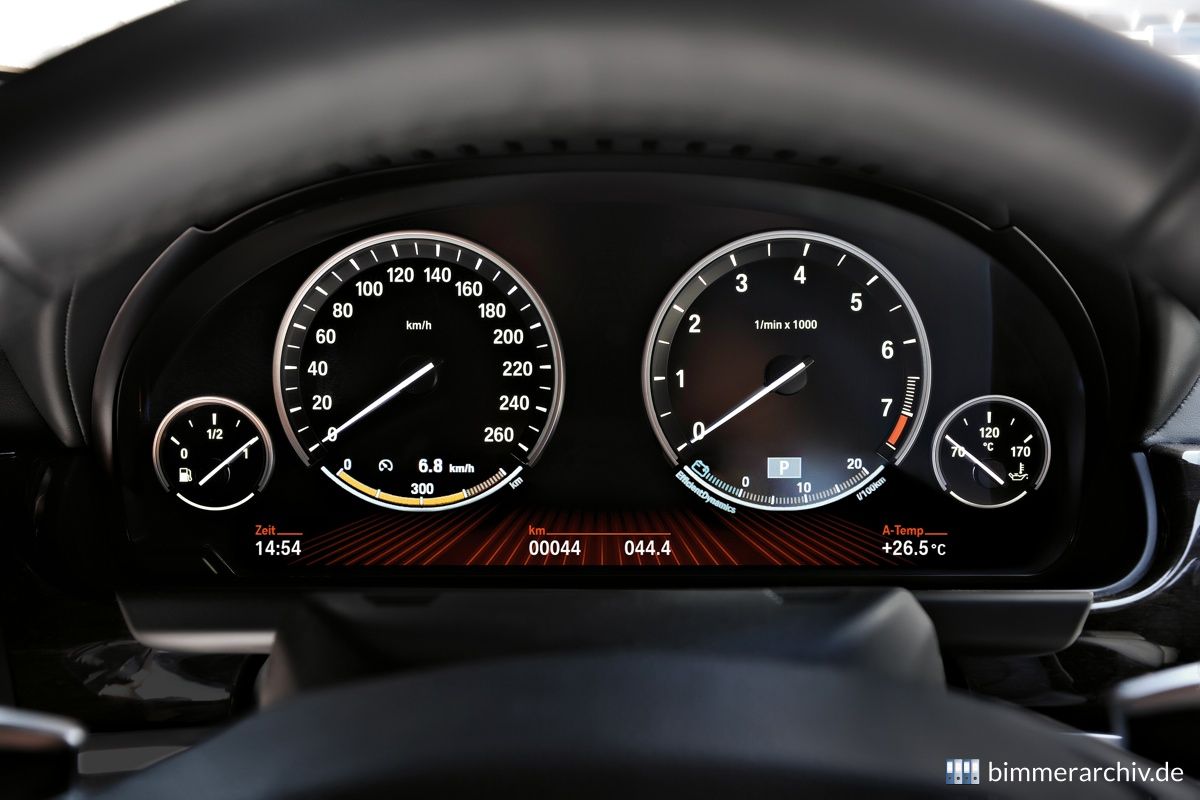 BMW 650i Cabrio - Intrumentenkombi in Black-Panel-Technologie