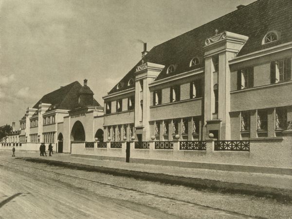 main gate on the Moosacherstrasse in the year 1924