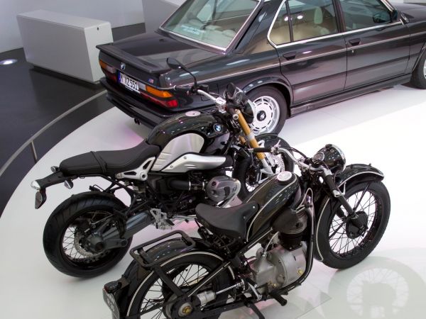 BMW R 35 and R nineT